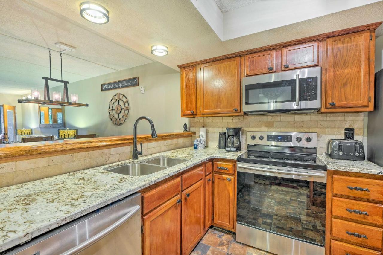 Chalet Village Upper Alpine Condo With Pool Access! Gatlinburg Buitenkant foto